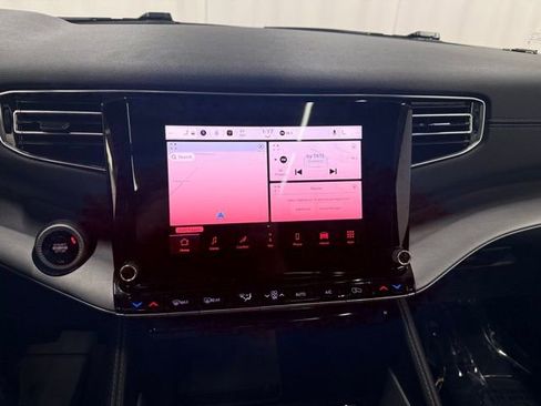 Used 2025 Jeep Wagoneer Series II w/ Premium Group I image 21