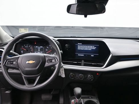 Used 2025 Chevrolet Trax LS FWD image 14