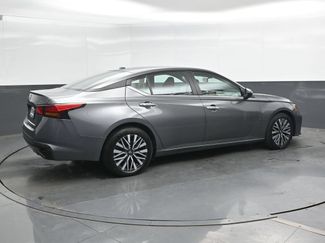 Used 2025 Nissan Altima 2.5 SV FWD video 2