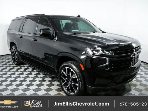 Used 2024 Chevrolet Suburban RST w/ Luxury Package RWD image 1