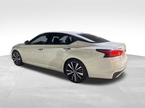 Used 2019 Nissan Altima 2.5 Platinum image 12