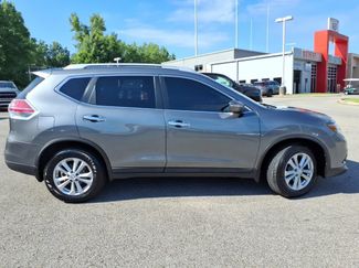 Used 2015 Nissan Rogue SV FWD video 2