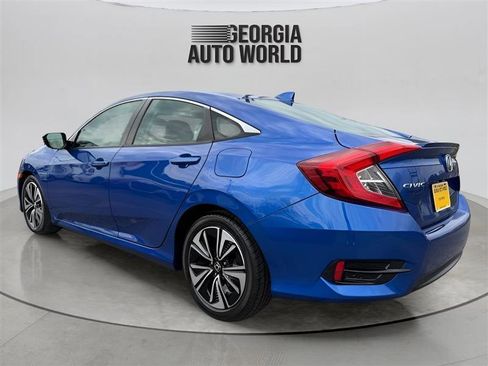 Used 2017 Honda Civic EX-T image 5