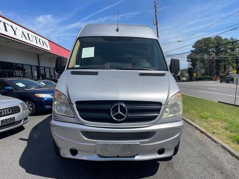 Used 2008 Dodge Sprinter 2500 image 4