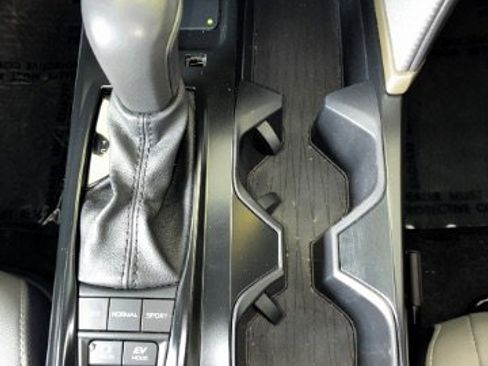 Used 2025 Toyota Camry SE w/ Multimedia Upgrade Package FWD image 19
