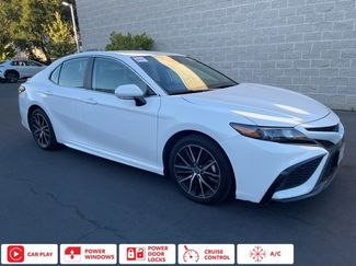 Used 2023 Toyota Camry SE image 1