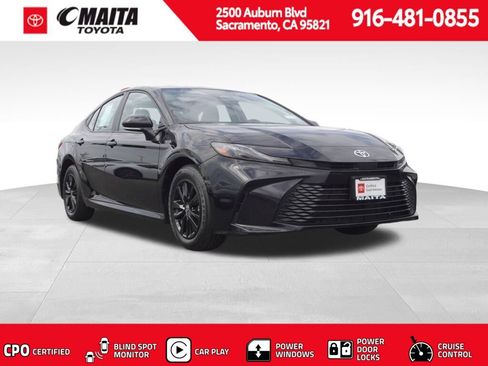 Certified 2025 Toyota Camry LE image 1
