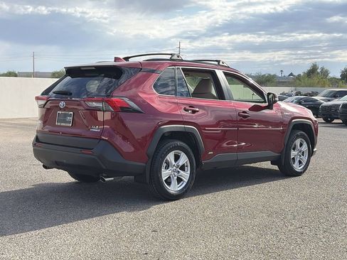 Used 2021 Toyota RAV4 XLE w/ Convenience Package AWD/4WD image 7