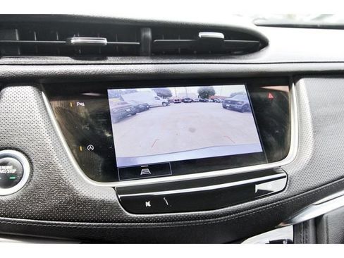 Used 2025 Cadillac XT5 Luxury FWD image 24