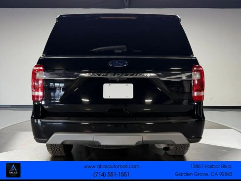 Used 2019 Ford Expedition XLT w/ Equipment Group 201A AWD/4WD image 5