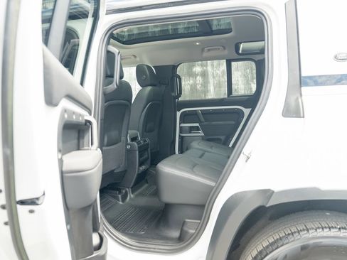 Used 2023 Land Rover Defender 110 S AWD/4WD image 34