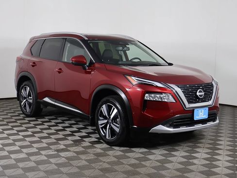 Used 2023 Nissan Rogue Platinum AWD/4WD image 2