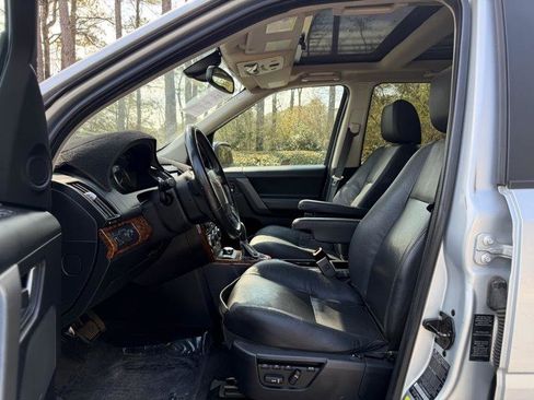 Used 2008 Land Rover LR2 SE image 18