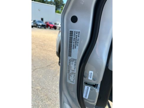 Used 2025 Jeep Compass Limited AWD/4WD image 7