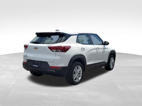 Certified 2023 Chevrolet TrailBlazer LS FWD image 3