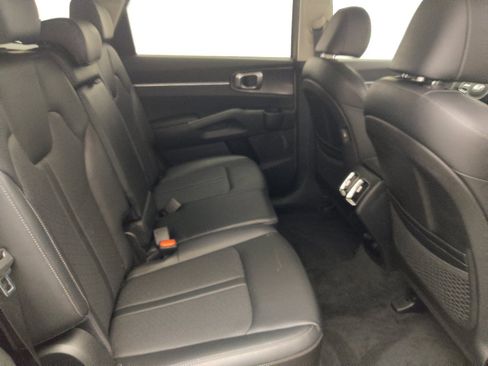 Used 2021 Kia Sorento S w/ Panoramic Sunroof Package FWD image 19
