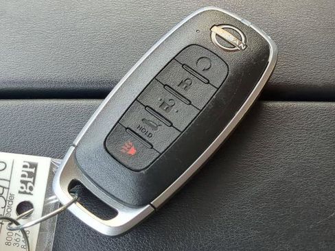 Certified 2025 Nissan Rogue SL w/ Tech Package image 29