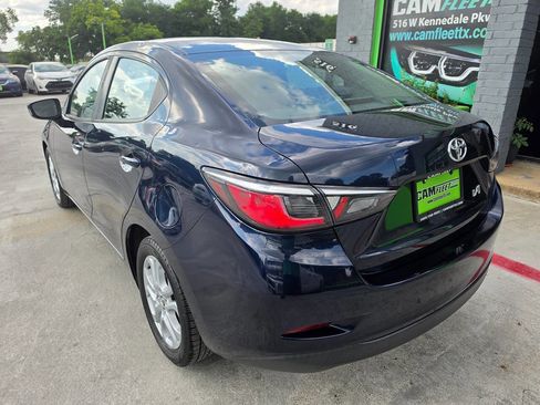 Used 2017 Toyota Yaris iA FWD image 10