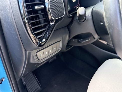 Used 2023 Kia Soul GT-Line FWD image 20