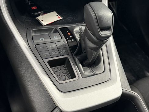 Used 2025 Toyota RAV4 XLE AWD/4WD image 22