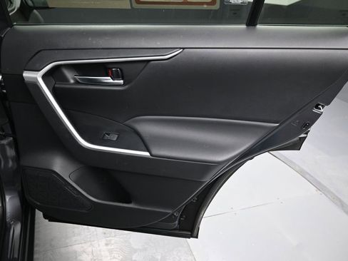 Certified 2022 Toyota RAV4 XLE image 33