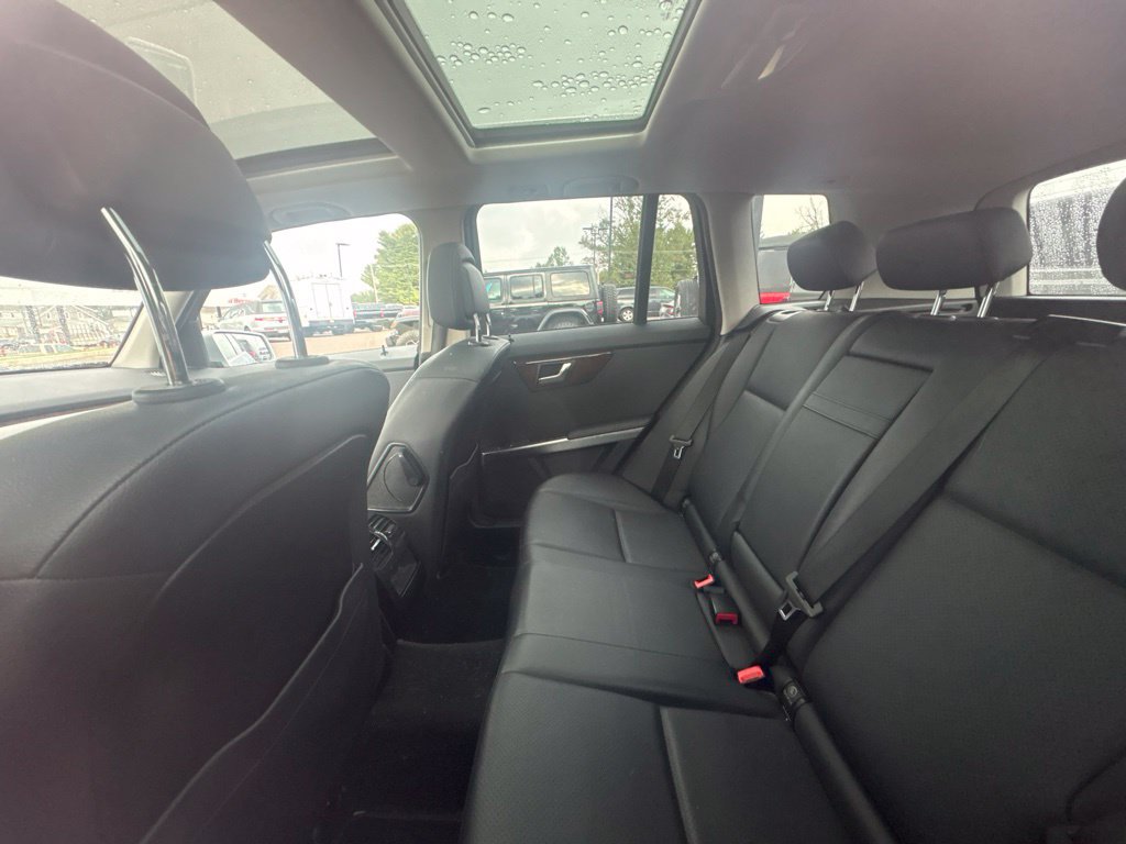 Used 2015 Mercedes-Benz GLK 350 4MATIC image 7
