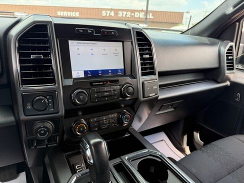 Used 2019 Ford F150 XLT w/ Equipment Group 302A Luxury AWD/4WD image 11