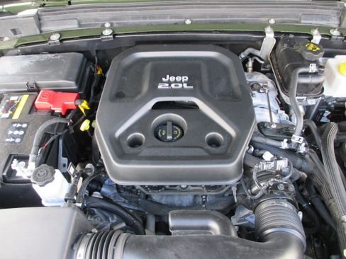 Used 2023 Jeep Wrangler Unlimited Sahara w/ Cold Weather Group image 24