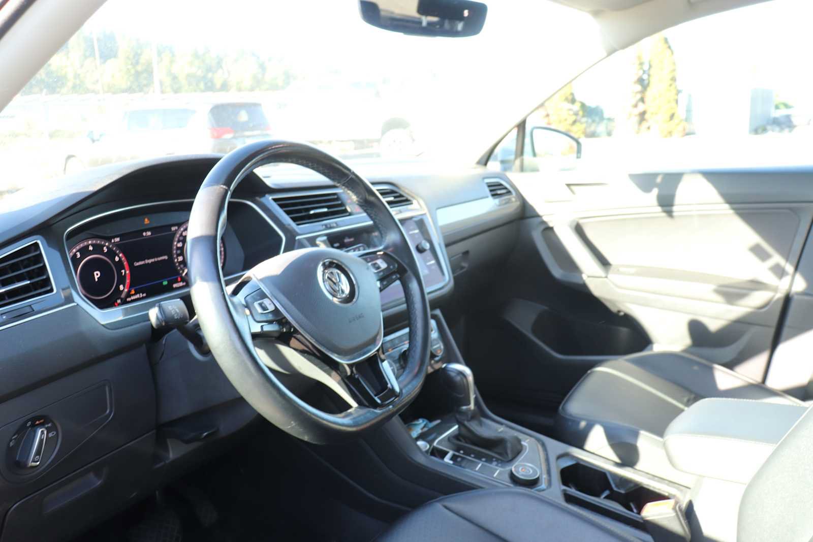 Used 2019 Volkswagen Tiguan SEL AWD/4WD image 10