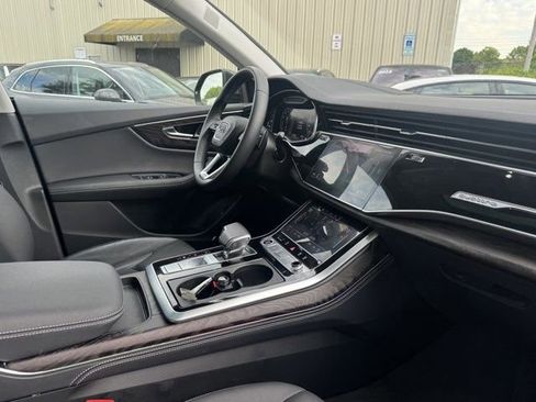 Used 2023 Audi Q8 Prestige w/ Prestige Package AWD/4WD image 29
