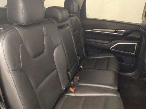 Used 2021 Kia Telluride LX FWD image 19