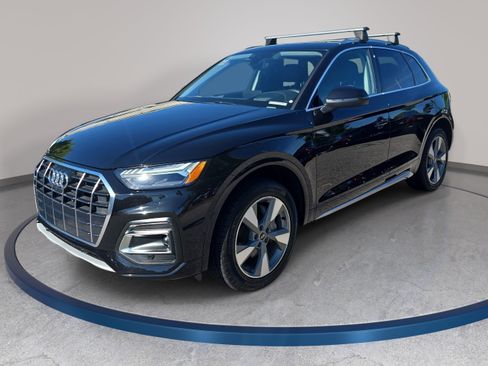 Used 2023 Audi Q5 Prestige w/ Prestige Package AWD/4WD image 1