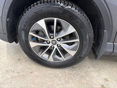 Used 2017 Toyota RAV4 XLE w/ All Weather Liner Package AWD/4WD image 9