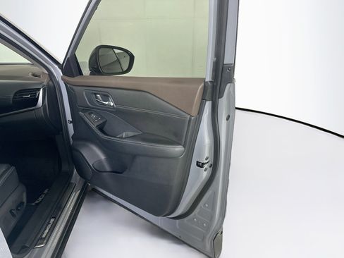 Used 2023 Nissan Rogue SL w/ SL Premium Package FWD image 33