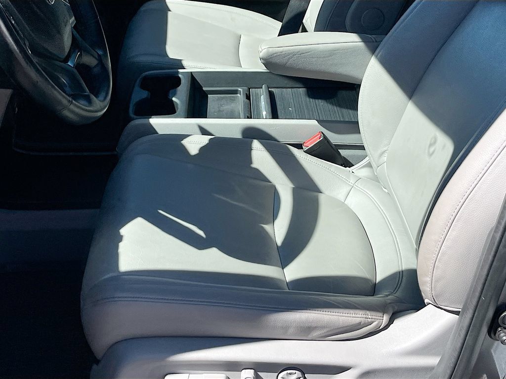 Used 2024 Honda Odyssey Touring image 19