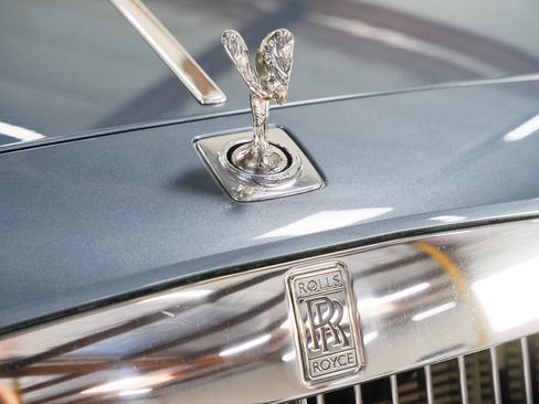 Used 2011 Rolls-Royce Ghost RWD image 12