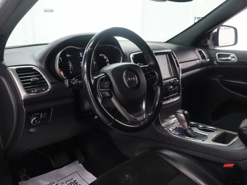 Used 2017 Jeep Grand Cherokee Altitude AWD/4WD image 27