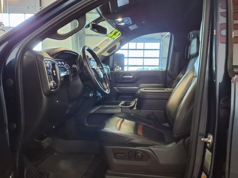 Used 2022 GMC Sierra 2500 AT4 w/ AT4 Preferred Package AWD/4WD image 18