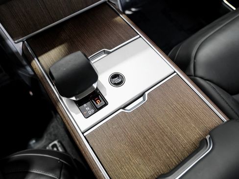 Used 2024 Land Rover Range Rover SE image 22