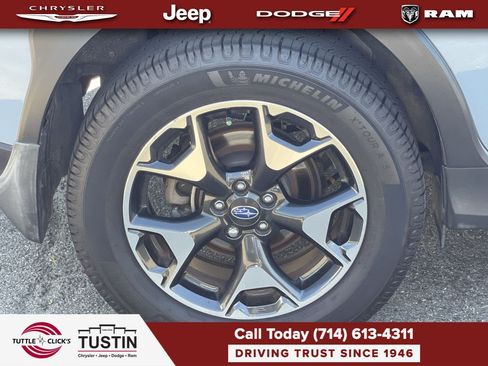 Used 2020 Subaru Crosstrek 2.0i Premium w/ Moonroof Package 1 AWD/4WD image 11