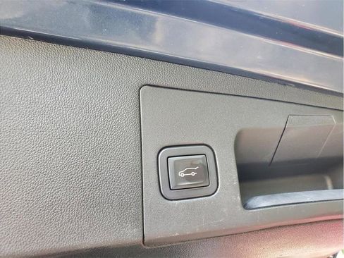 Used 2019 Cadillac XT5 Premium Luxury FWD image 8
