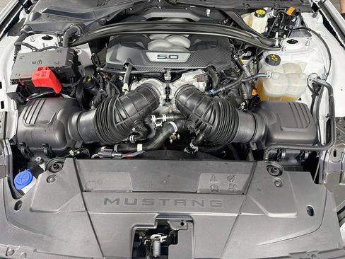 Used 2025 Ford Mustang GT Premium RWD image 29