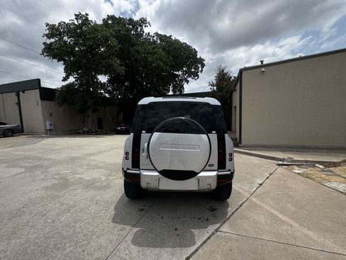 Used 2023 Land Rover Defender 90 S AWD/4WD image 5