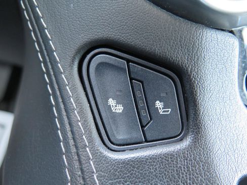 Used 2019 Chevrolet Tahoe LT image 12