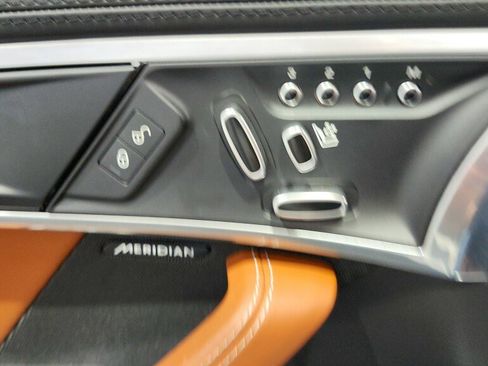 Used 2018 Jaguar F-TYPE Convertible image 25