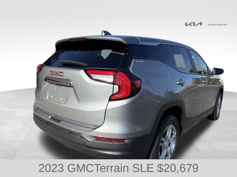 Used 2023 GMC Terrain SLE FWD image 8