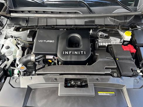 Certified 2025 INFINITI QX60 Luxe w/ Vision Package image 9