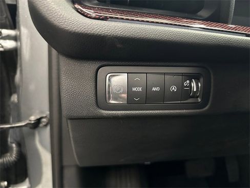 Used 2024 Chevrolet Traverse Z71 image 25