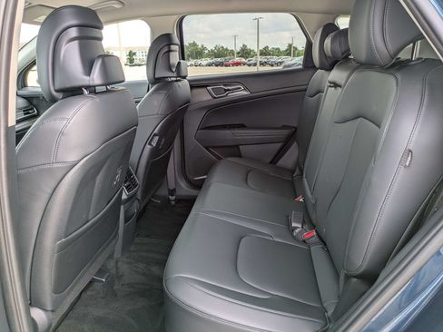 Certified 2025 Kia Sportage EX AWD/4WD image 14