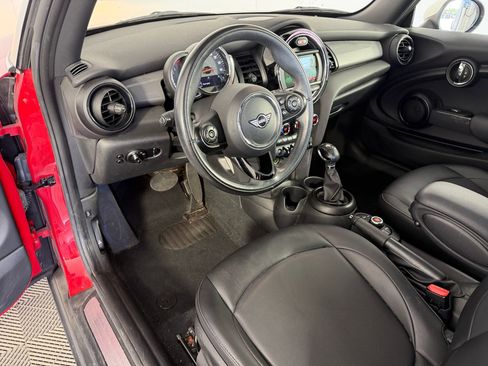Used 2019 MINI Cooper 2-Door Hardtop FWD image 4
